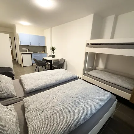 Hostel Rolnicke Namesti 8