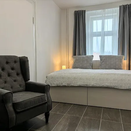 旅馆 Rolnicke Namesti 8 *