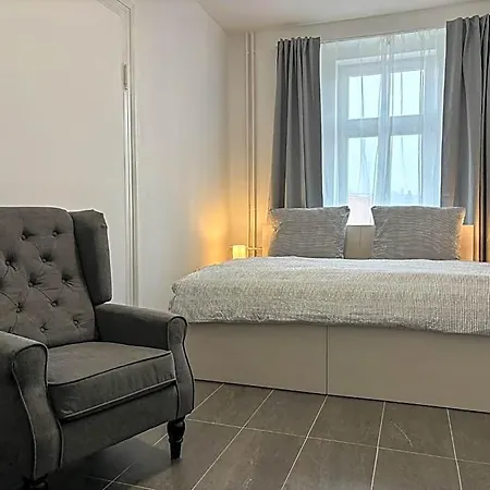 Rolnicke Namesti 8 Hostel *