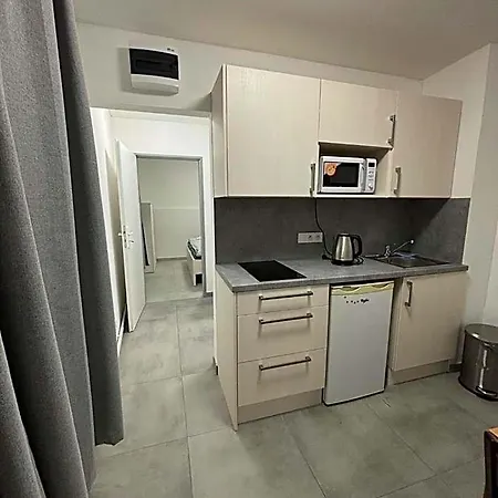 Rolnicke Namesti 8 Hostel Pilsen