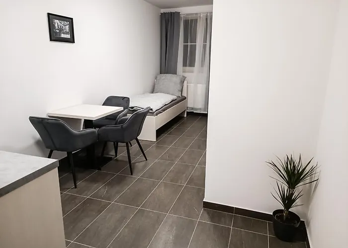 Rolnicke Namesti 8 Hostel *