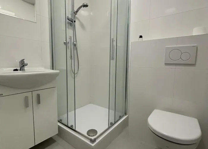 Rolnicke Namesti 8 * Plzen