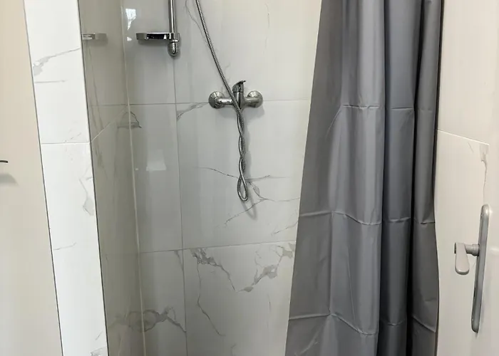 Rolnicke Namesti 8 Hostel *