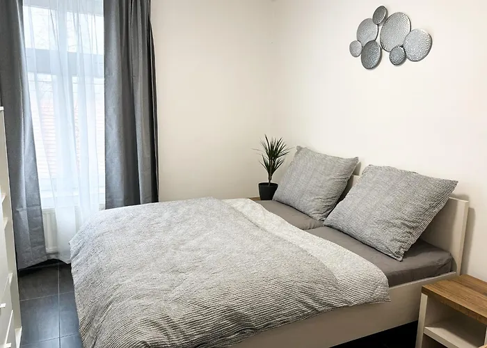 Rolnicke Namesti 8 Hostel Plzen