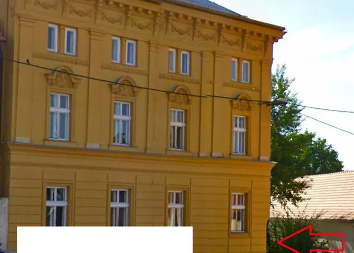 Hostel Rolnicke Namesti 8 *