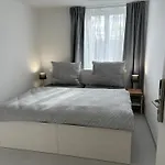 Rolnické Náměstí 8 * Plzeň
