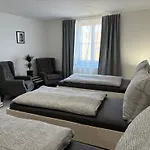 Rolnické Náměstí 8 Auberge de jeunesse *
