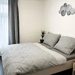 Rolnické Náměstí 8 Auberge de jeunesse Plzeň