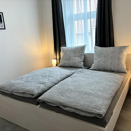 Rolnicke Namesti 8 Hostel Plzen